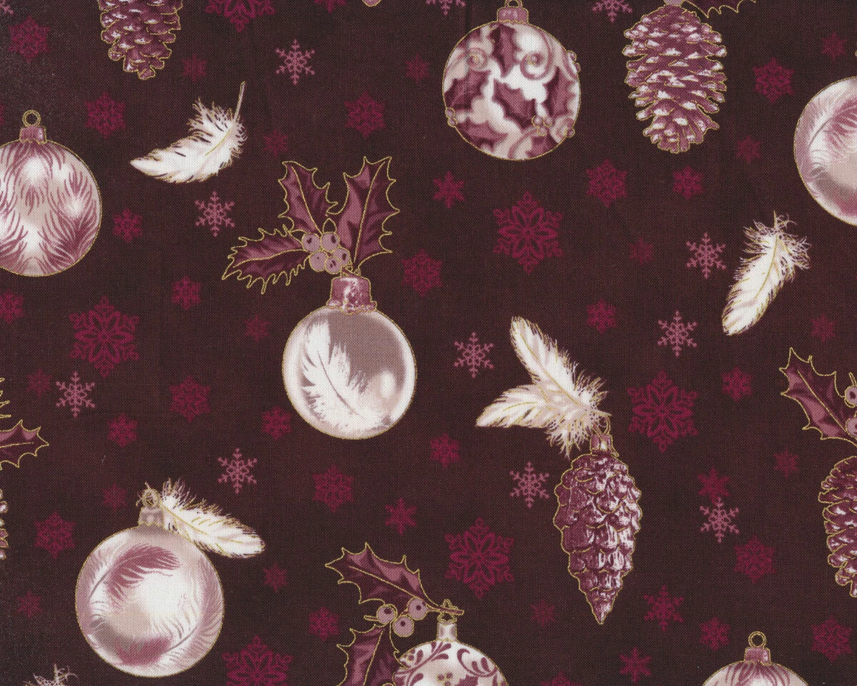 Metallic-Patchworkstoff CHRISTMAS IS NEAR, Christbaumschmuck, Aubergine-gold 3 Metallic-Patchworkstoff CHRISTMAS IS NEAR, Christbaumschmuck, Aubergine-gold